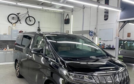 Toyota Alphard III, 2021 год, 5 800 000 рублей, 2 фотография