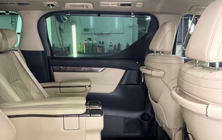 Toyota Alphard III, 2021 год, 5 800 000 рублей, 12 фотография