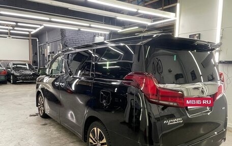 Toyota Alphard III, 2021 год, 5 800 000 рублей, 4 фотография