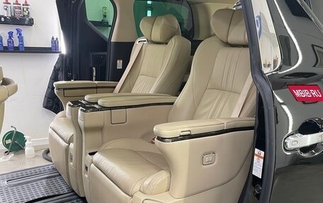 Toyota Alphard III, 2021 год, 5 800 000 рублей, 14 фотография