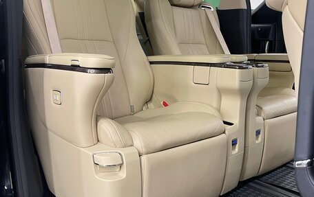 Toyota Alphard III, 2021 год, 5 800 000 рублей, 15 фотография