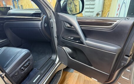 Lexus LX III, 2017 год, 9 500 000 рублей, 39 фотография