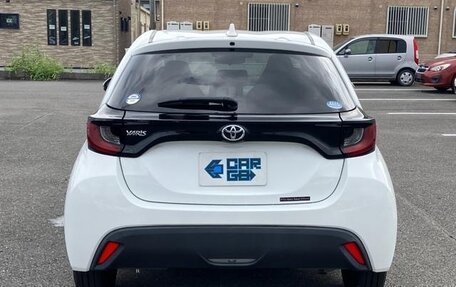 Toyota Yaris, 2022 год, 770 000 рублей, 4 фотография