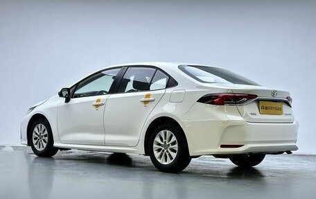 Toyota Corolla, 2022 год, 1 310 000 рублей, 4 фотография