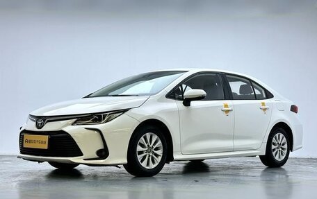 Toyota Corolla, 2022 год, 1 310 000 рублей, 3 фотография