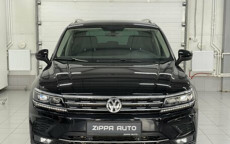 Volkswagen Tiguan II, 2017 год, 2 699 000 рублей, 2 фотография