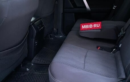 Toyota Land Cruiser Prado 150 рестайлинг 2, 2019 год, 4 800 000 рублей, 7 фотография