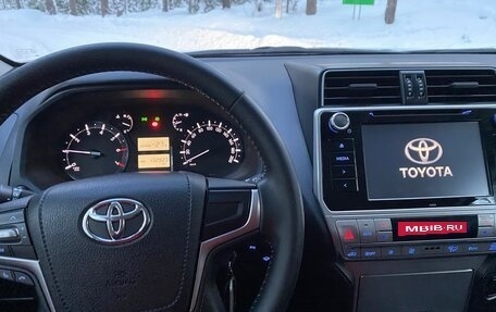 Toyota Land Cruiser Prado 150 рестайлинг 2, 2019 год, 4 800 000 рублей, 11 фотография