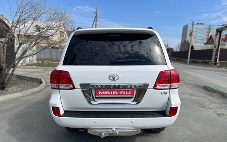 Toyota Land Cruiser 200, 2010 год, 3 550 000 рублей, 6 фотография