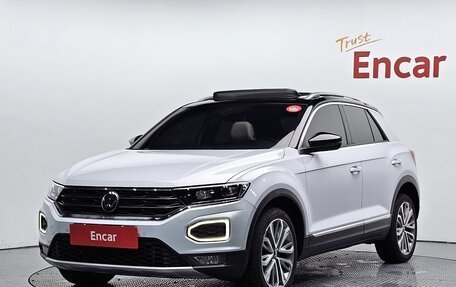 Volkswagen T-Roc I, 2022 год, 2 020 000 рублей, 1 фотография