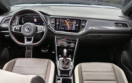 Volkswagen T-Roc I, 2022 год, 2 020 000 рублей, 7 фотография