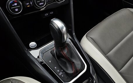 Volkswagen T-Roc I, 2022 год, 2 020 000 рублей, 9 фотография