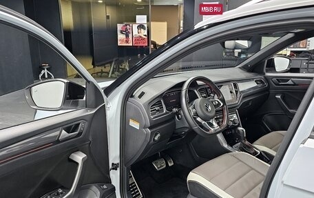 Volkswagen T-Roc I, 2022 год, 2 020 000 рублей, 10 фотография