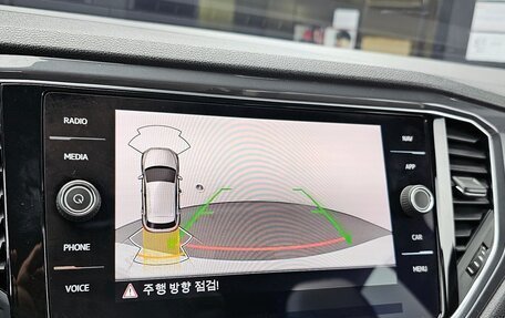 Volkswagen T-Roc I, 2022 год, 2 020 000 рублей, 16 фотография