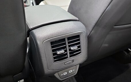 Volkswagen T-Roc I, 2022 год, 2 020 000 рублей, 19 фотография