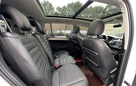 Volkswagen Touran III, 2020 год, 1 750 000 рублей, 12 фотография