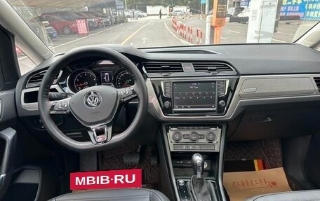 Volkswagen Touran III, 2020 год, 1 750 000 рублей, 13 фотография