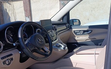 Mercedes-Benz V-Класс, 2019 год, 4 870 000 рублей, 5 фотография