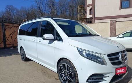Mercedes-Benz V-Класс, 2019 год, 4 870 000 рублей, 2 фотография