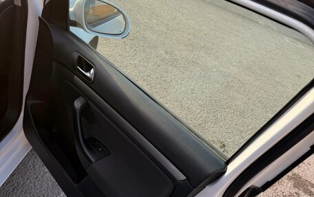 Volkswagen Jetta VI, 2010 год, 700 000 рублей, 15 фотография