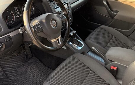 Volkswagen Jetta VI, 2010 год, 700 000 рублей, 12 фотография