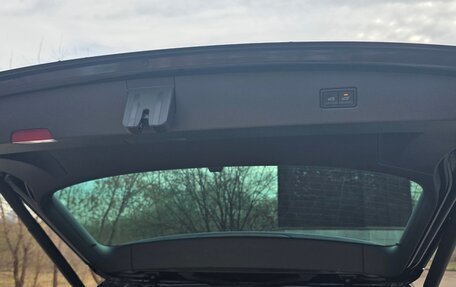 Volkswagen Tiguan II, 2018 год, 2 200 000 рублей, 3 фотография