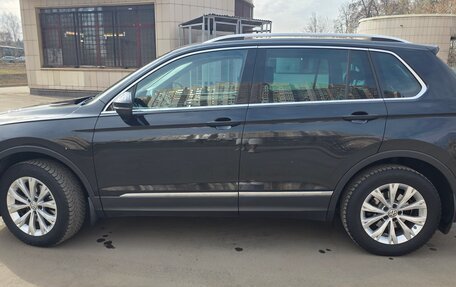 Volkswagen Tiguan II, 2018 год, 2 200 000 рублей, 10 фотография