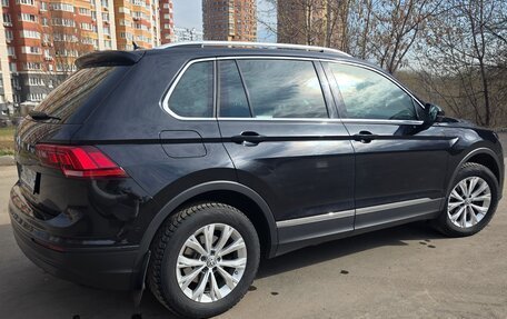 Volkswagen Tiguan II, 2018 год, 2 200 000 рублей, 13 фотография