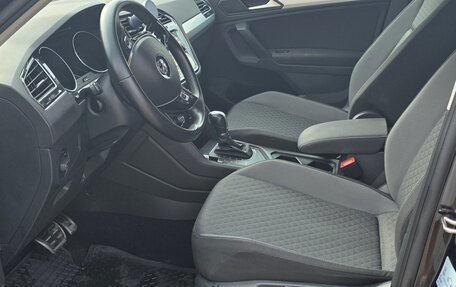 Volkswagen Tiguan II, 2018 год, 2 200 000 рублей, 7 фотография