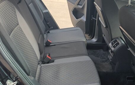 Volkswagen Tiguan II, 2018 год, 2 200 000 рублей, 9 фотография