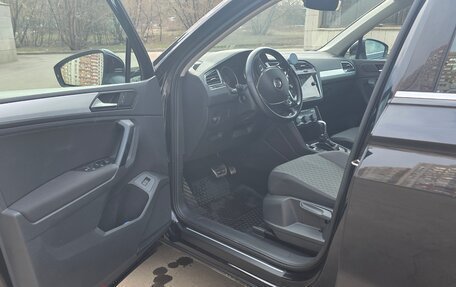 Volkswagen Tiguan II, 2018 год, 2 200 000 рублей, 5 фотография