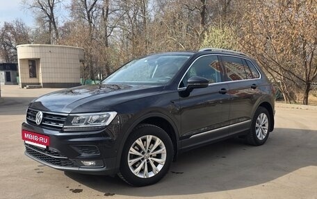 Volkswagen Tiguan II, 2018 год, 2 200 000 рублей, 16 фотография