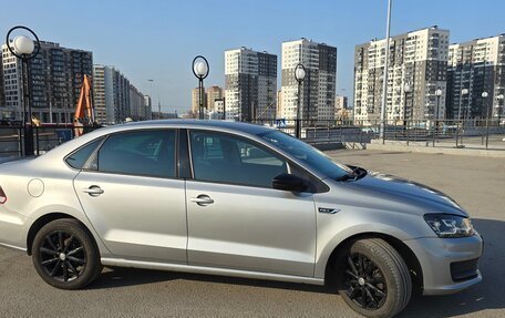 Volkswagen Polo VI (EU Market), 2019 год, 1 350 000 рублей, 2 фотография