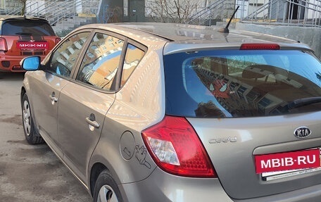 KIA cee'd I рестайлинг, 2010 год, 670 000 рублей, 2 фотография