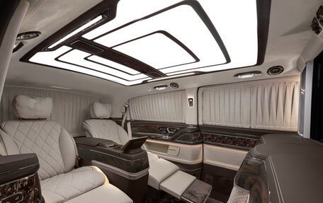 Mercedes-Benz V-Класс, 2026 год, 56 200 000 рублей, 2 фотография