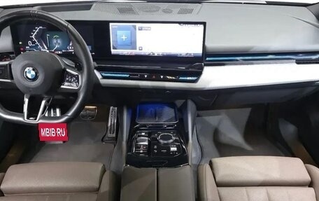 BMW 5 серия, 2024 год, 6 089 000 рублей, 3 фотография