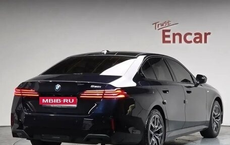 BMW 5 серия, 2024 год, 6 089 000 рублей, 2 фотография