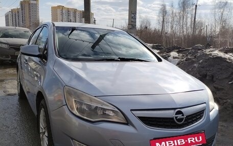 Opel Astra J, 2011 год, 650 000 рублей, 13 фотография