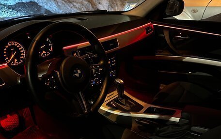 BMW 3 серия, 2011 год, 970 000 рублей, 3 фотография