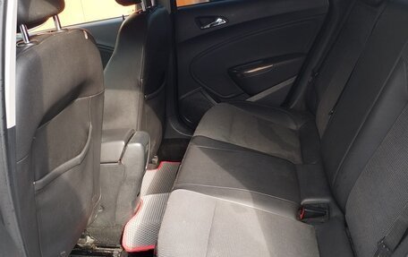 Opel Astra J, 2011 год, 650 000 рублей, 22 фотография