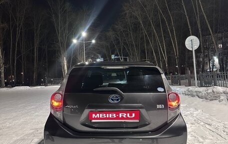 Toyota Aqua I, 2014 год, 870 000 рублей, 3 фотография