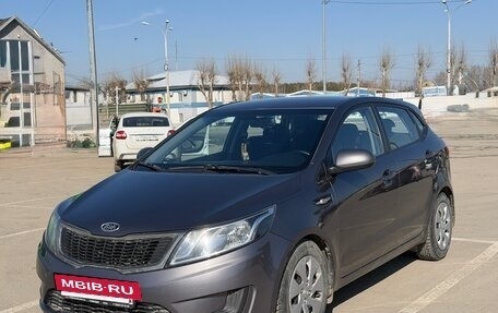 KIA Rio III рестайлинг, 2012 год, 700 000 рублей, 2 фотография