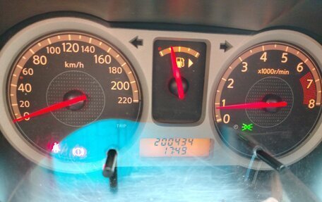 Nissan Note II рестайлинг, 2006 год, 300 000 рублей, 7 фотография