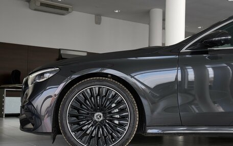 Mercedes-Benz E-Класс, 2023 год, 7 900 000 рублей, 24 фотография