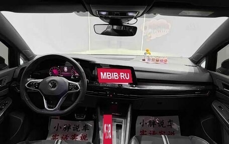 Volkswagen Golf VIII, 2022 год, 2 320 000 рублей, 18 фотография