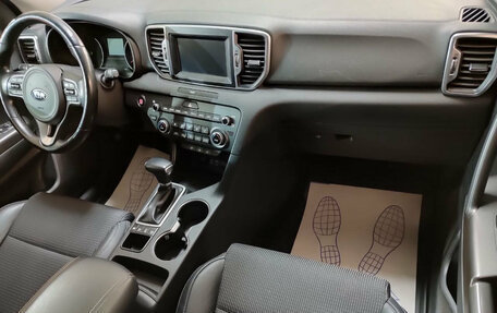 KIA Sportage IV рестайлинг, 2018 год, 2 240 000 рублей, 9 фотография