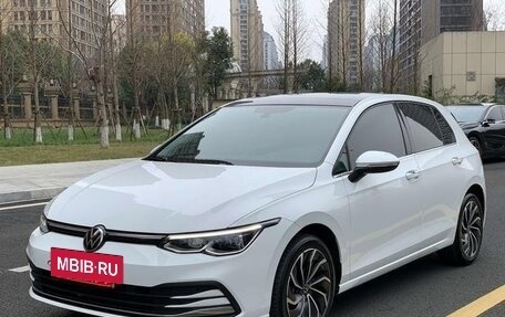 Volkswagen Golf VIII, 2022 год, 1 785 000 рублей, 3 фотография
