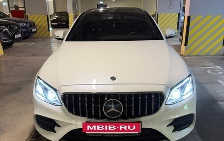 Mercedes-Benz E-Класс, 2017 год, 4 950 000 рублей, 5 фотография