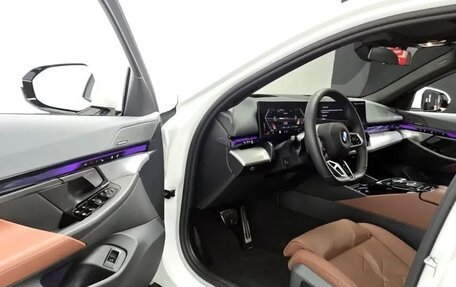 BMW 5 серия, 2025 год, 9 070 000 рублей, 4 фотография