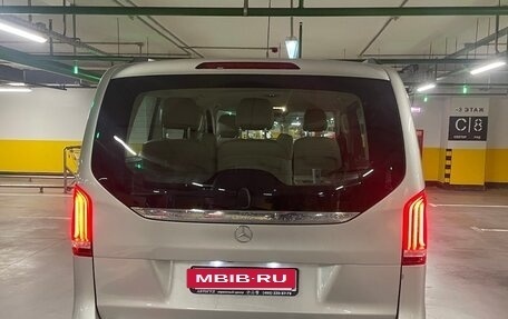 Mercedes-Benz V-Класс, 2015 год, 4 000 000 рублей, 6 фотография